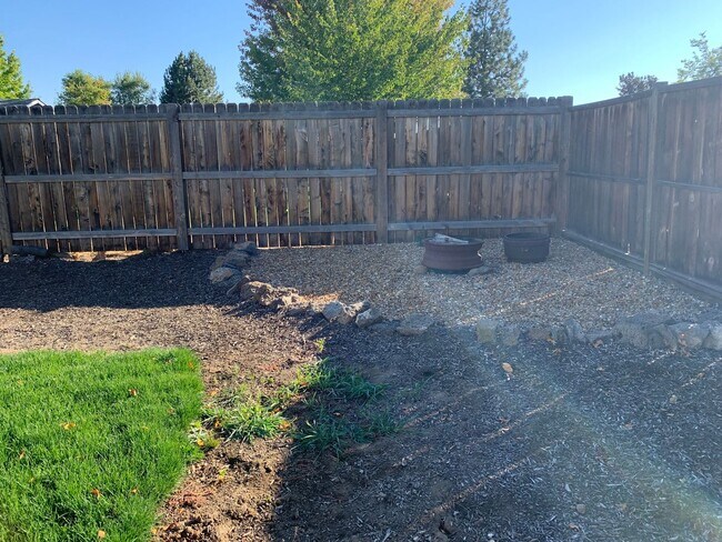 Building Photo - 54- 12th, Poplar