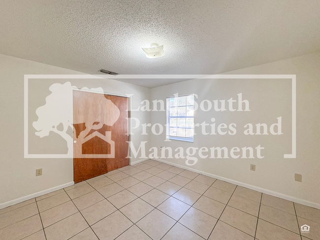 Building Photo - 1701 King Ave