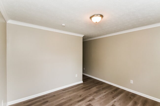 Building Photo - 4970 Promenade Dr SW