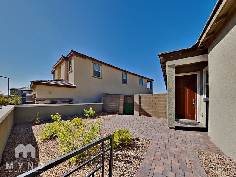 Building Photo - 12577 Huckleberry Oak Ave