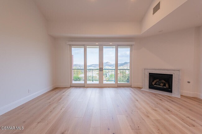 Building Photo - 2390 Crombie Ct