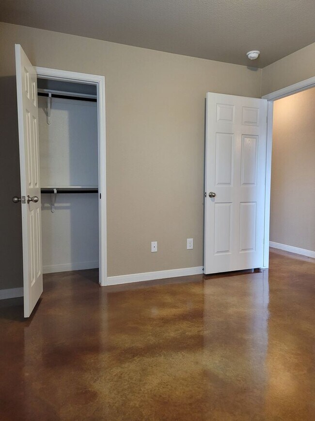 Building Photo - 1514 Dakota Trce