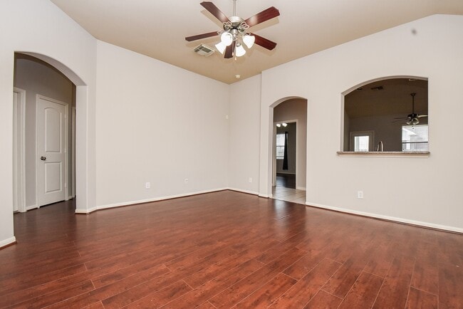 Building Photo - 6014 Starbrook Creek Dr