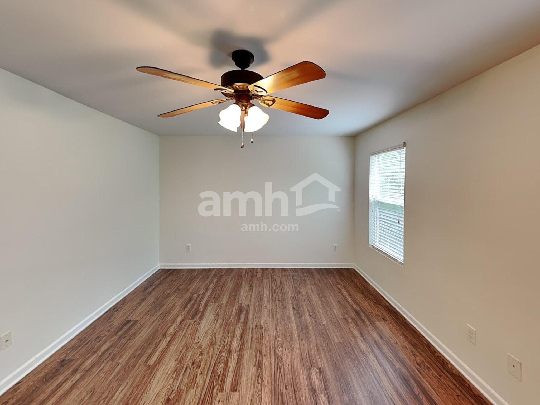 Building Photo - 15725 Lakepoint Forest Dr