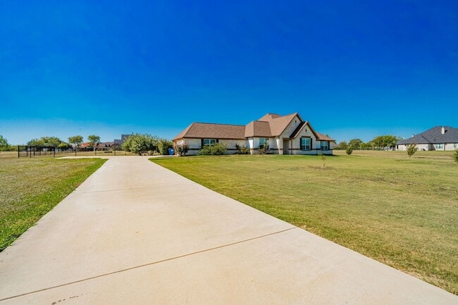 Building Photo - Your Royse City Retreat Awaits!