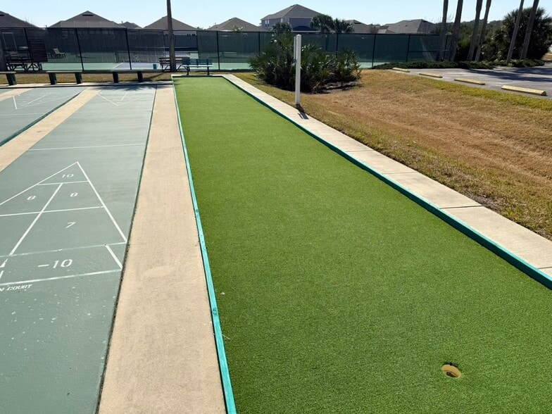 Putting area - 104 Surfview Dr