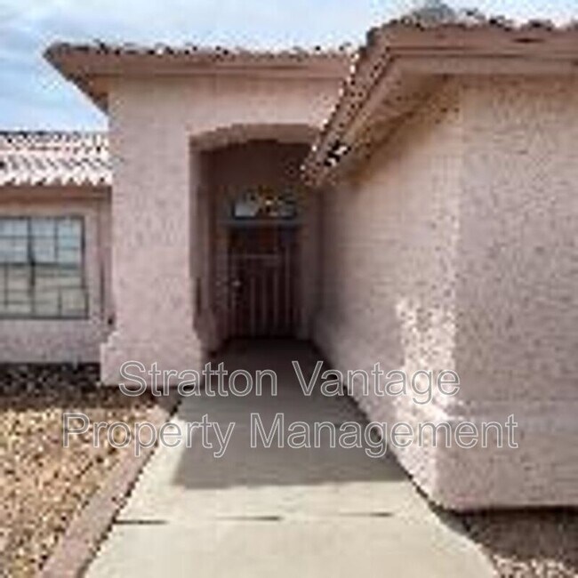 Building Photo - 7282 N Evans Rd
