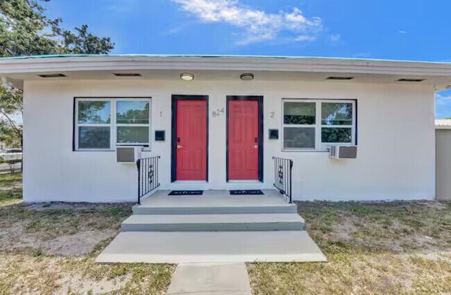 Building Photo - 824 S 20th Ave