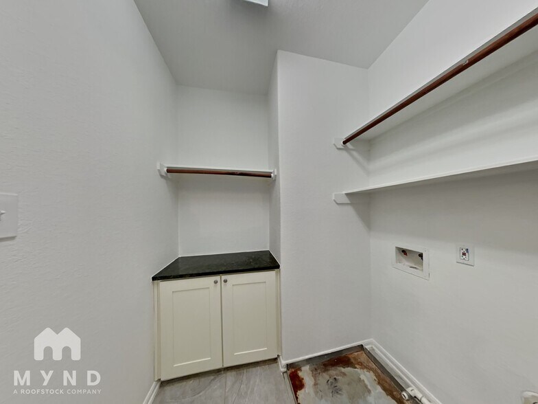 Building Photo - 118 Cheswood Forest Dr