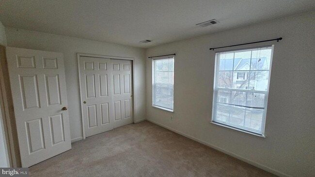 Building Photo - 2441 Old Farmhouse Ct