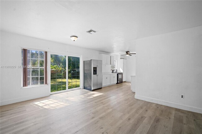 Building Photo - 1780 NE 146th St