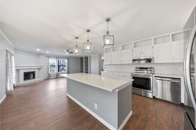 Building Photo - 7703 Sandia Bluff