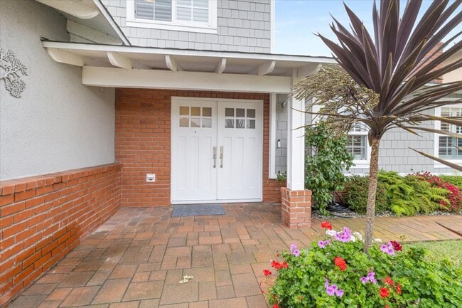 Building Photo - Beautiful Marble Estates Home