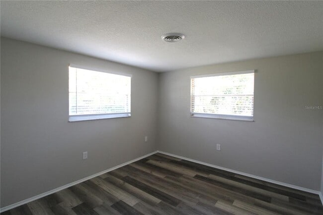 Building Photo - 615 Osceola Rd
