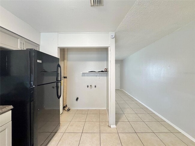 Building Photo - 5667 Struthers Ct