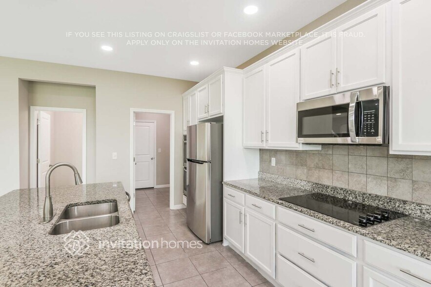 Building Photo - 10538 Medford Lakes Dr