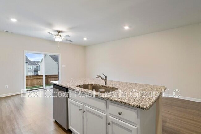 Building Photo - 124 Cramsford St