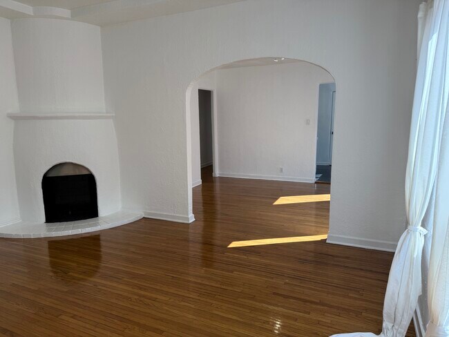 Building Photo - 8714 Rangely Ave