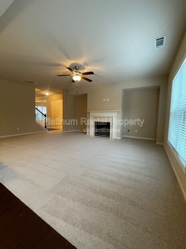 Building Photo - 5755 Rialto Way