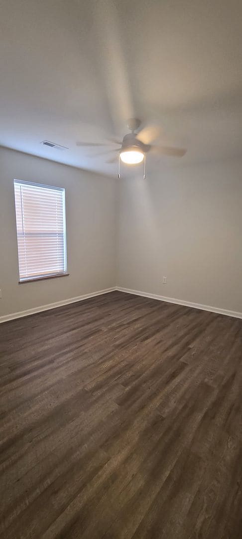 Building Photo - 104 Coachman Ln