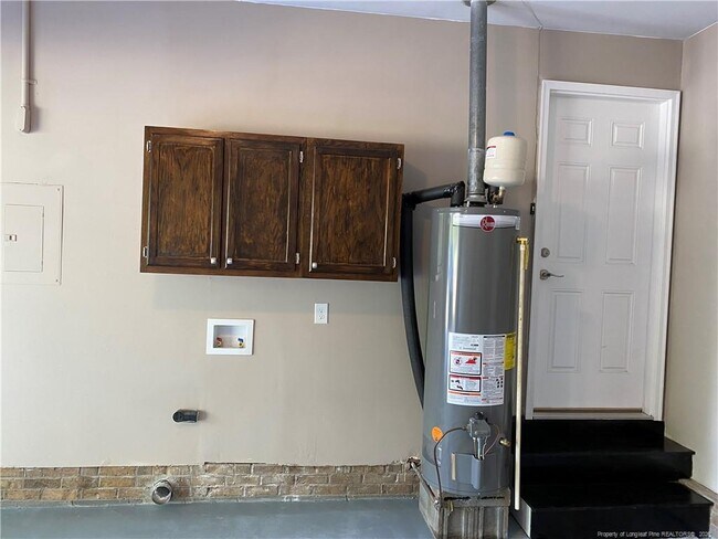 Building Photo - 1212 Butterwood Cir