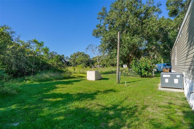 Building Photo - 1621 Tangerine St