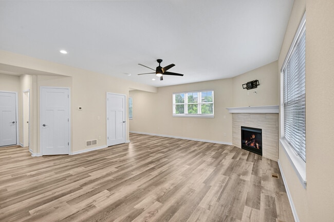 Building Photo - 2905 N 186th St