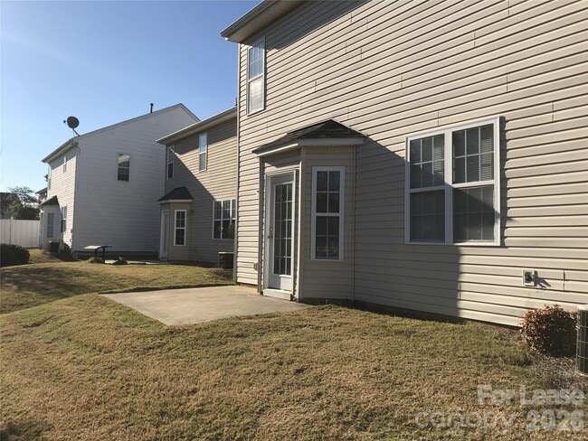 Building Photo - 9040 Holland Park Ln