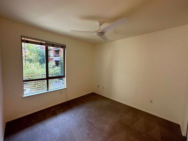 Building Photo - Gorgeous Spacious 2 Bedroom - 2 bath Condo with parking in Little Tokyo