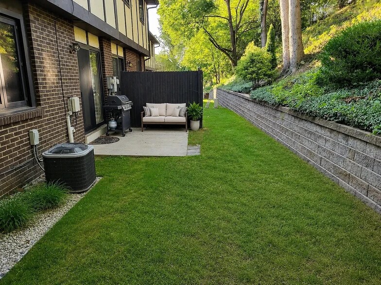 Backyard - 2816 Bingham Dr