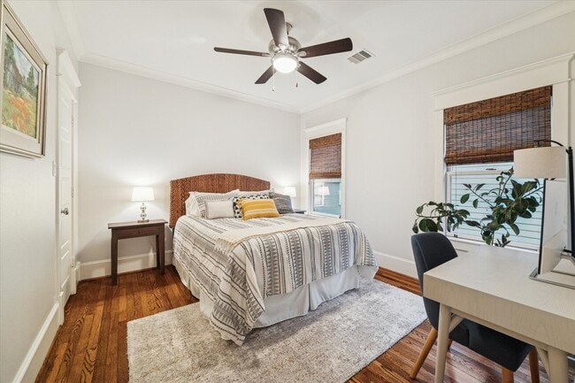 Building Photo - 1030 Waverly St