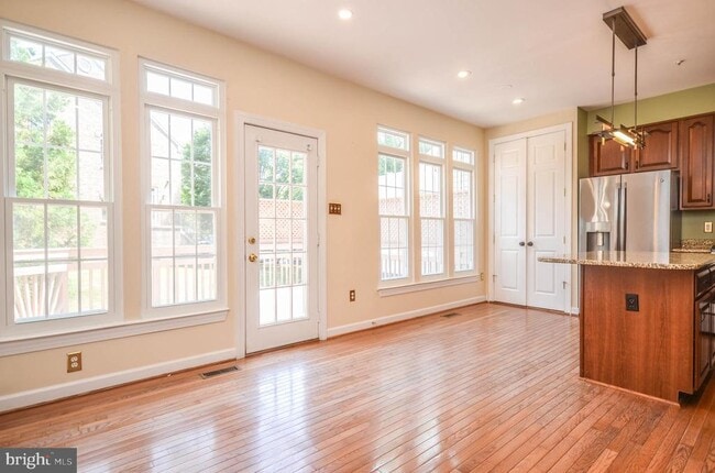 Building Photo - 13776 Lambertina Pl