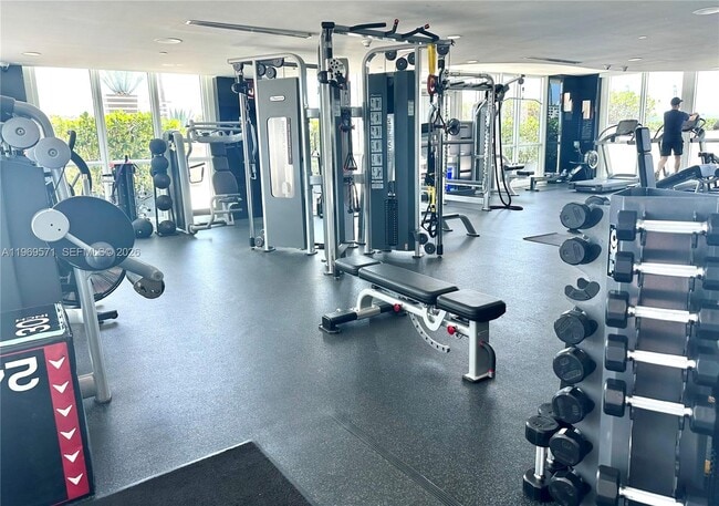 Building Photo - 540 West Ave