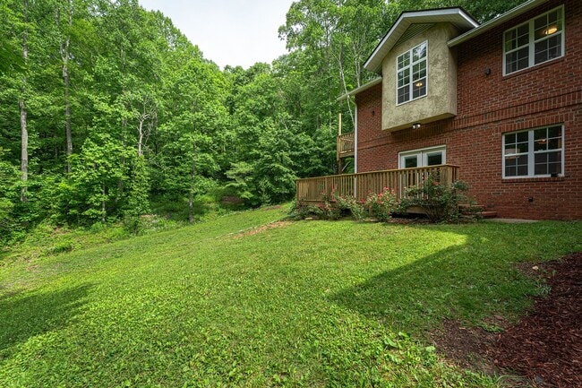 Building Photo - Indian Falls Estates