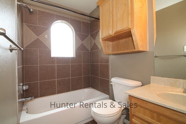 Building Photo - Timber Ridge Estates Beauty!