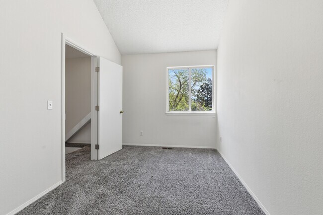 Building Photo - 5041 Garrison St