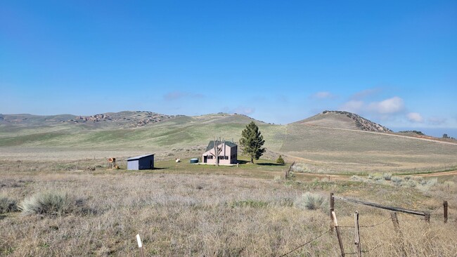 Building Photo - Secluded Off-Grid Vintage Home with FREE 2...