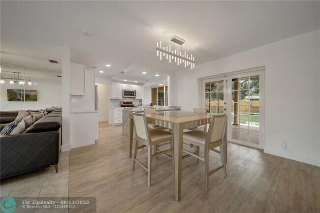 Building Photo - 4115 Madison St