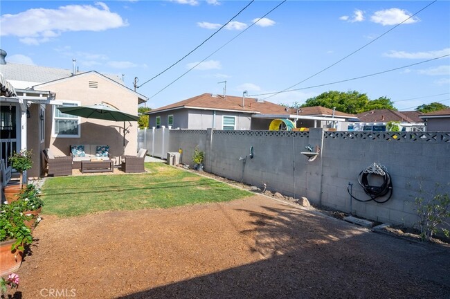 Building Photo - 4637 Hackett Ave