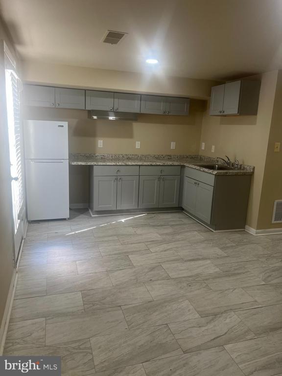 Building Photo - 14560 Granville Ln