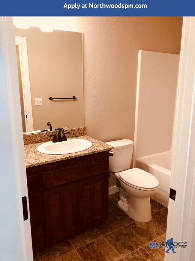 Building Photo - Recently Reduced-Newer 3 bed, 2 Bath Home ...