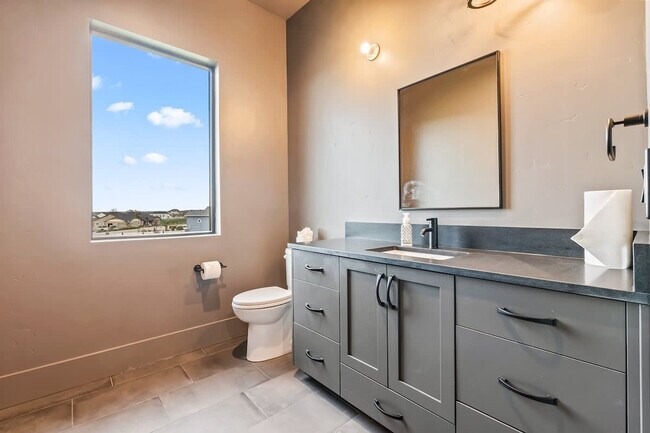 Building Photo - 12401 Rivendell Ct