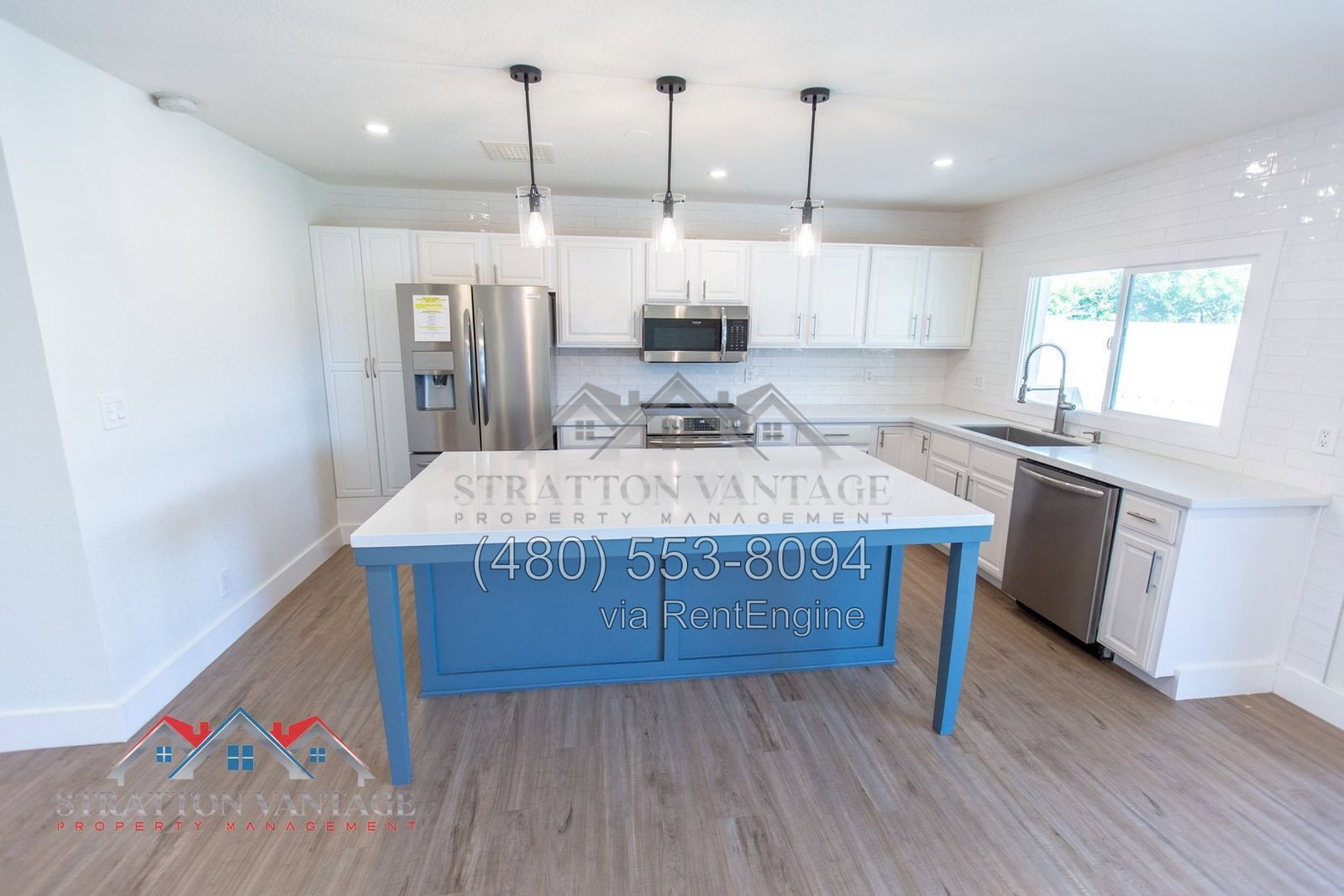 Building Photo - 433 W Santa Cruz Dr