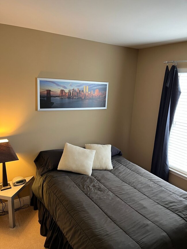 Building Photo - 3BR Townhome in Abingdon: Deck, Assigned Parking, Pool, Gym + W/D