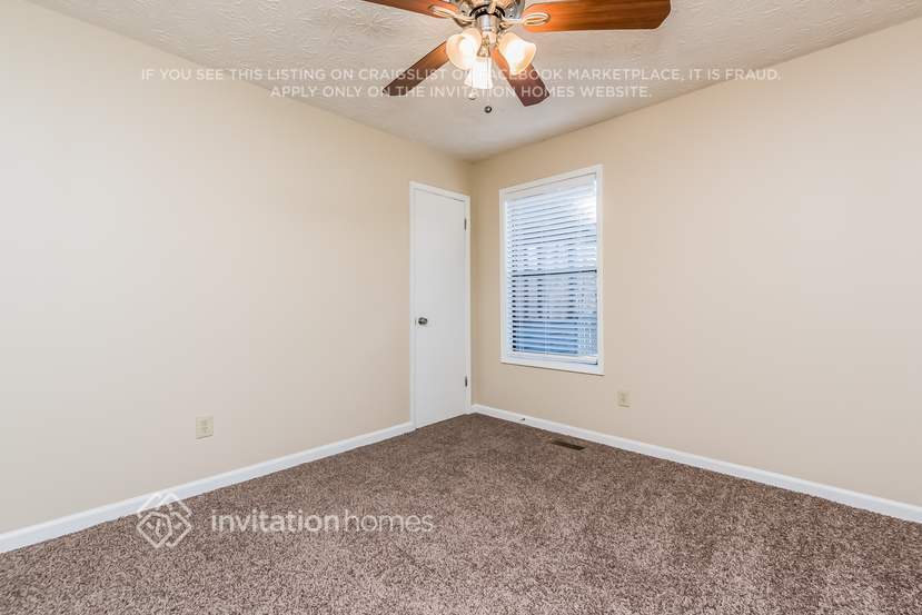 Building Photo - 640 Old Orchard Dr