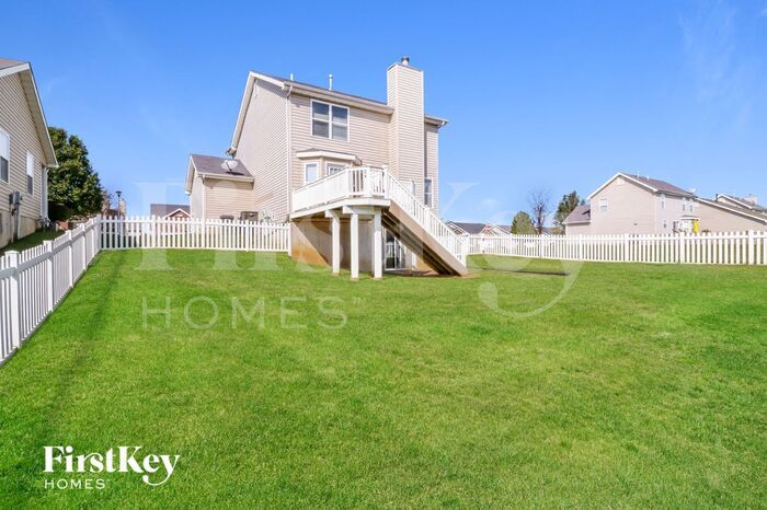 Building Photo - 328 Stone Village Dr