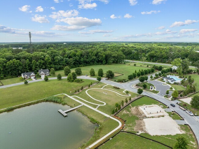 Building Photo - 400 Louisia Mae Way