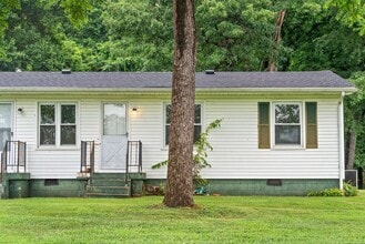 Building Photo - 1953 Batts Ln
