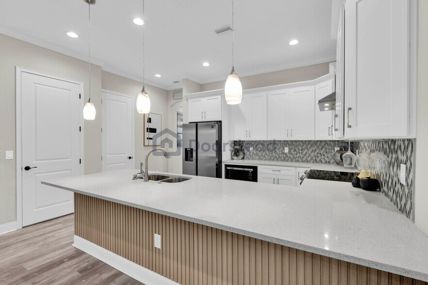 Building Photo - 4114 N Nebraska Ave