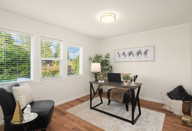 Building Photo - 18811 SE 42nd St